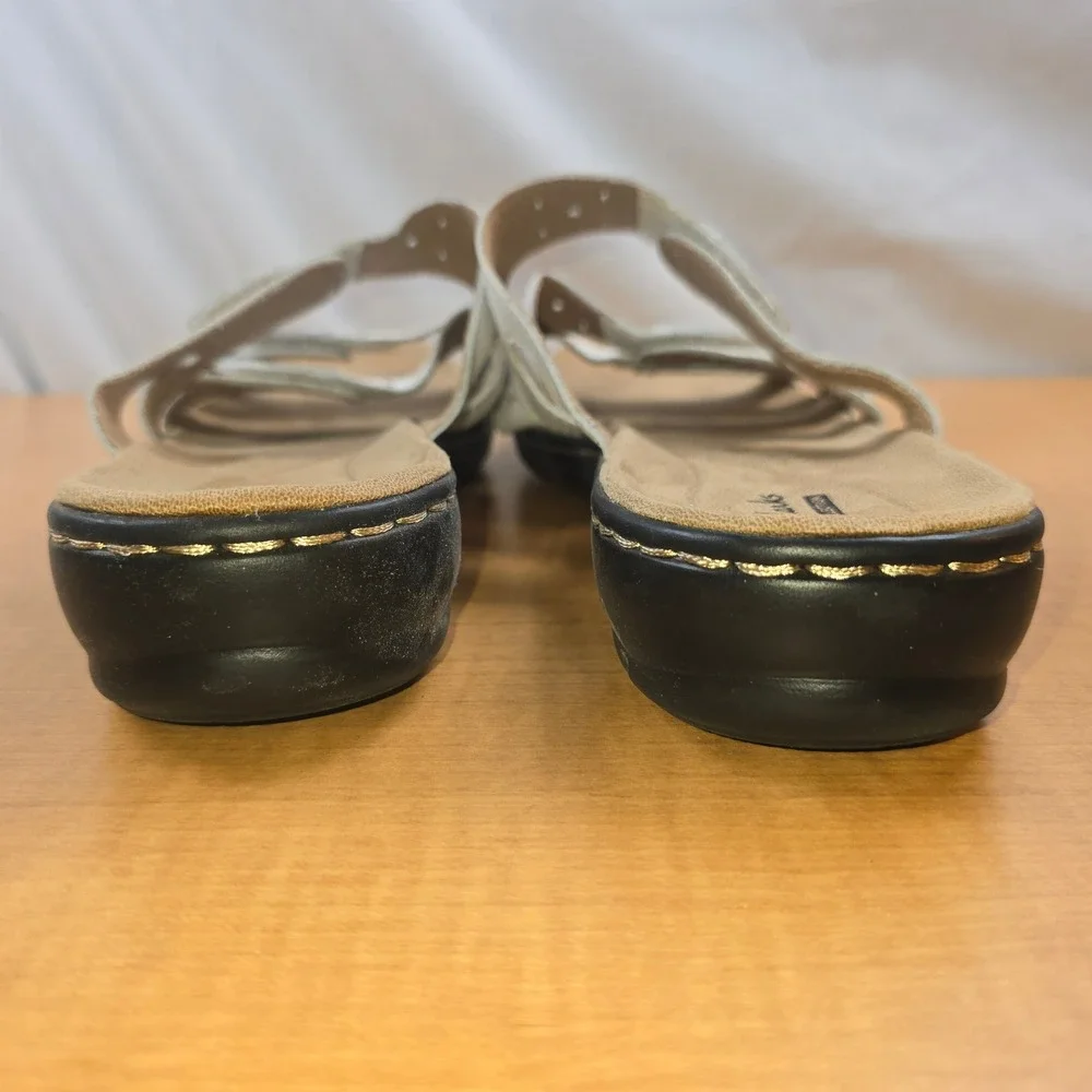Collection by Clarks Women's Sandals Size 11 White Hook & Loop adjustment
